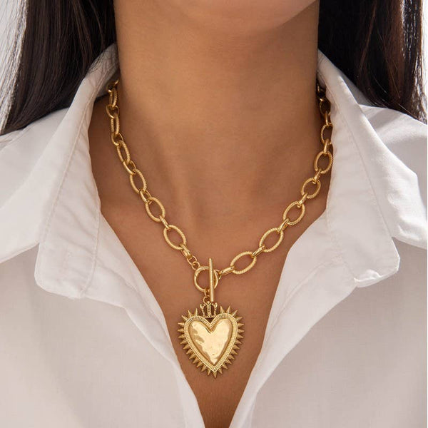 JOSSLYN by wall to wall - SPIKED HEART CHUNKY CHAIN TOGGLE NECKLACE | 40NK9575