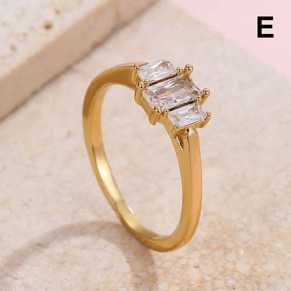 JOSSLYN by wall to wall - Baguette rhinestone cocktail eternity band Ring | 40R143