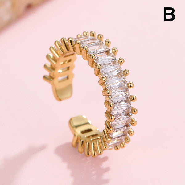 JOSSLYN by wall to wall - Baguette rhinestone cocktail eternity band Ring | 40R143