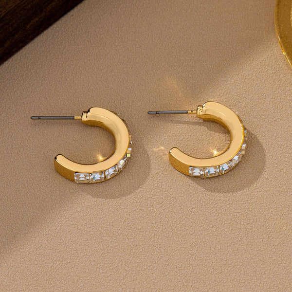 JOSSLYN by wall to wall - Crystal Gold-Tone Huggie Hoop Earrings | 80E63162