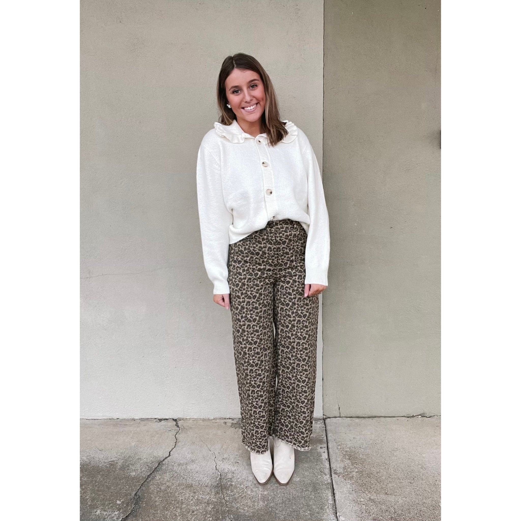 Ruffle Collar Button Cardigan