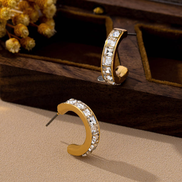 JOSSLYN by wall to wall - Crystal Gold-Tone Huggie Hoop Earrings | 80E63162